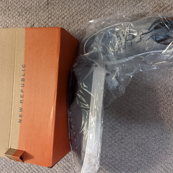 New Republic Shoes - Picture 2 of 3